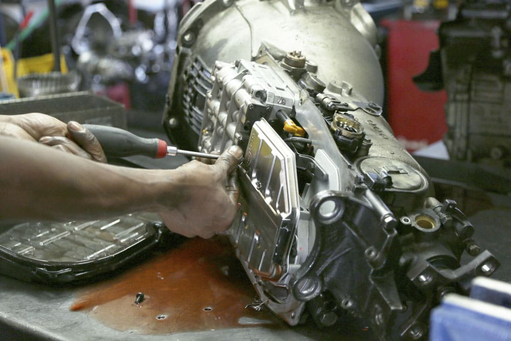 A Guide to Identifying Early Signs of Transmission Trouble
